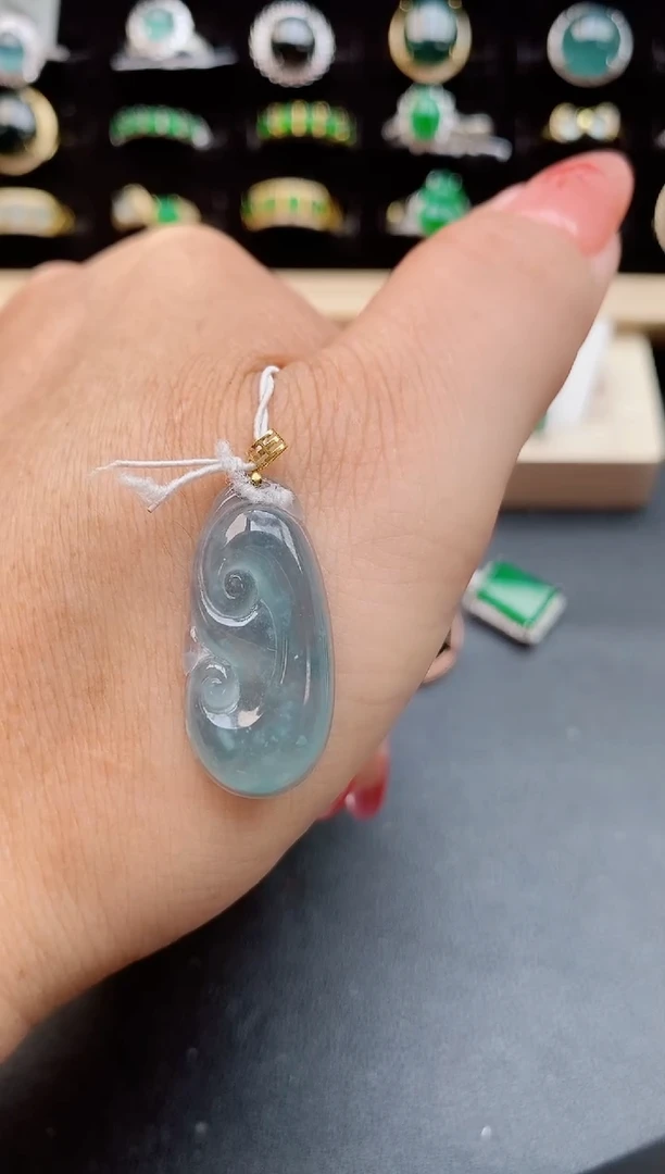 【闪购商品】翡翠颈饰18K金镶嵌212121