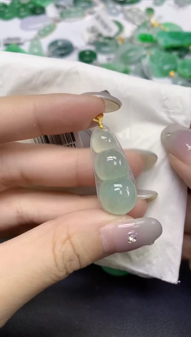 颈饰18K金镶嵌翡翠天然缅甸翡翠A货百元以上9元证书费自理