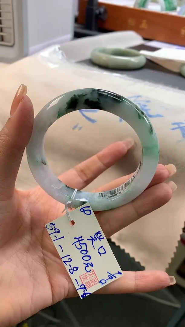 未镶嵌手镯翡翠笑**开翡翠手镯 下单联系小耳机#60