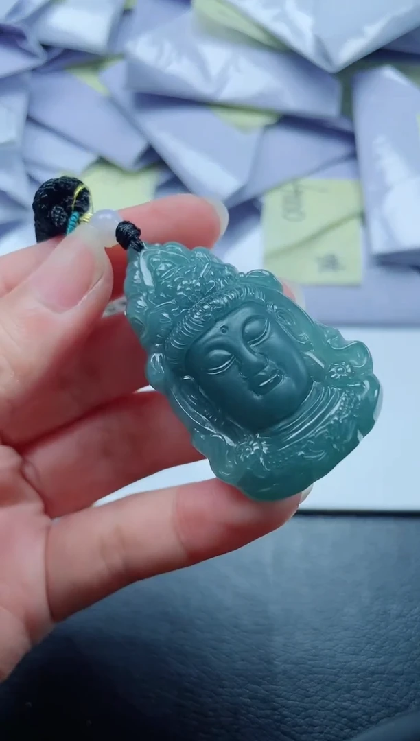 翡翠未镶嵌颈饰