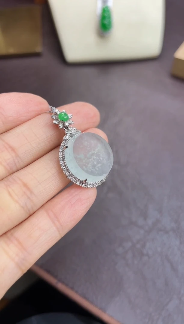 18K金镶嵌挂件翡翠ZHG01027-24