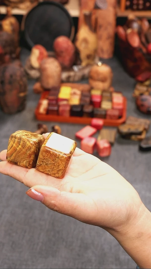 非洲檀香无事牌君**玩金丝杜仲瘤疤方糖