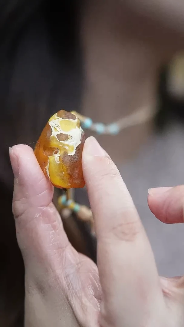 琥珀颈饰未镶嵌蜜蜡吊坠