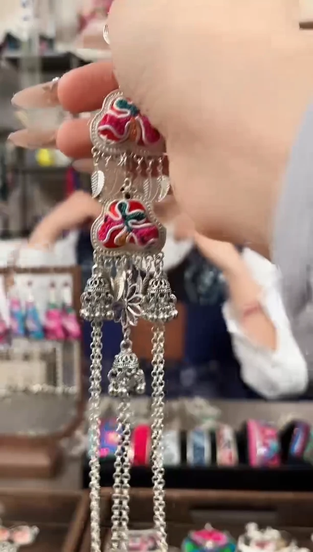 织绣民族风非遗老绣饰品562