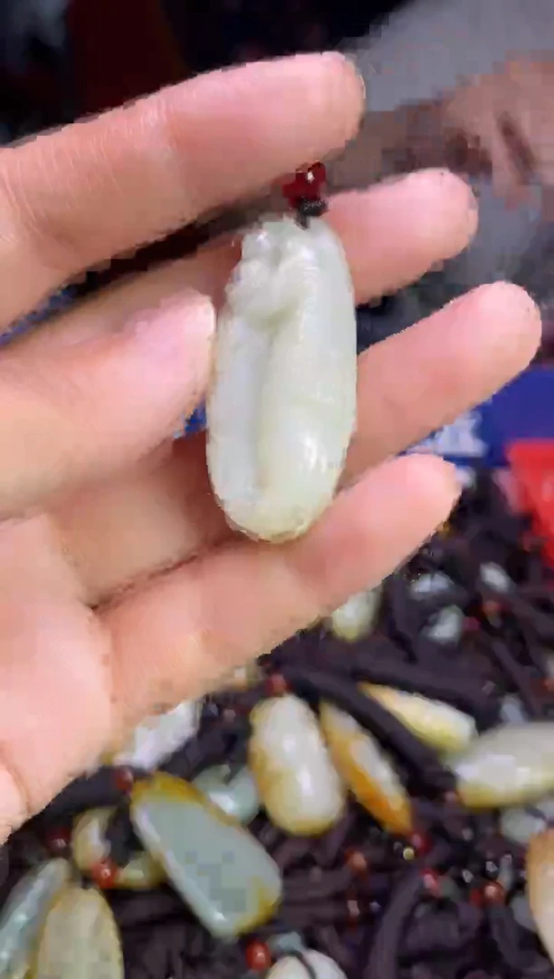 未镶嵌和田玉挂件1