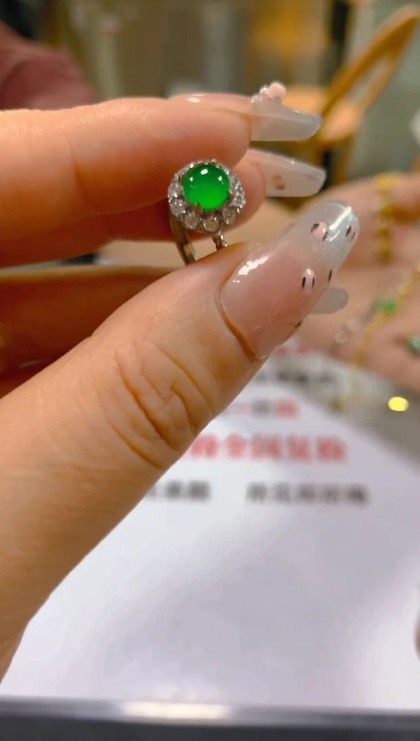 未镶嵌戒指翡翠多样性发一