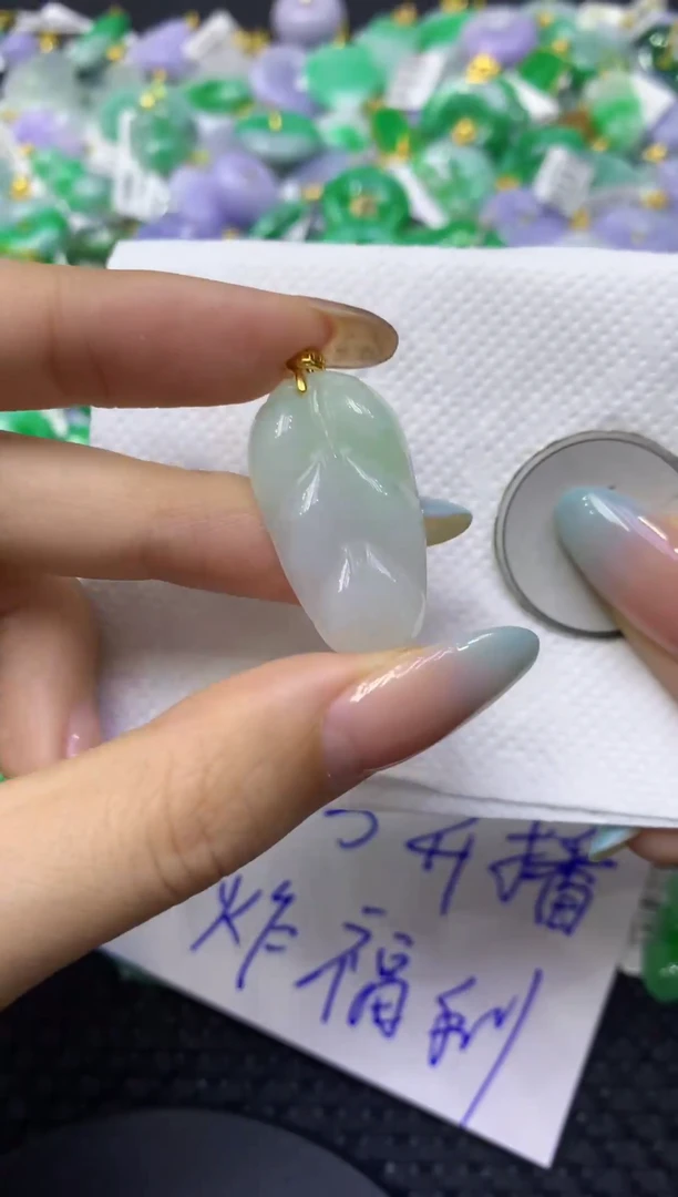 颈饰未镶嵌翡翠天然缅甸翡翠A货