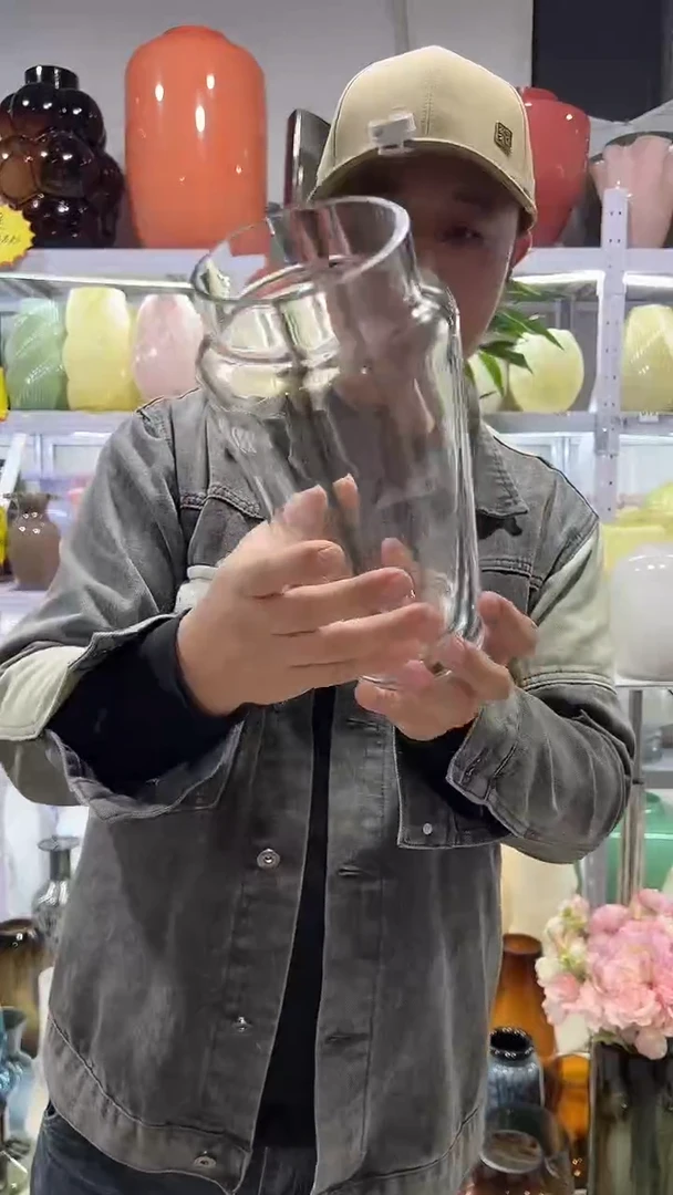 透明黑色条纹花瓶.微瑕介意勿拍