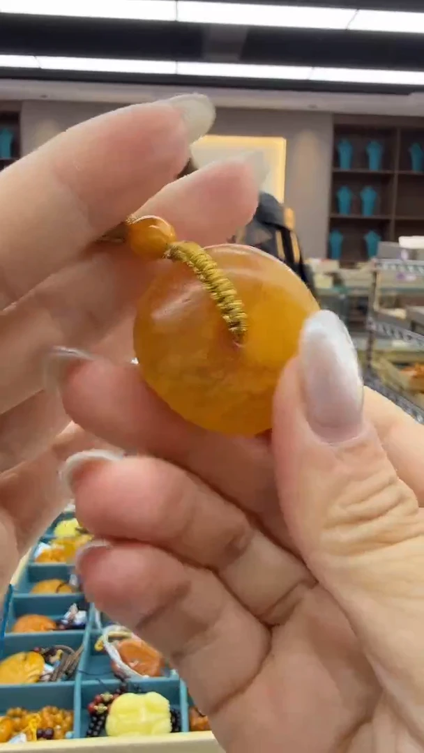 琥珀颈饰未镶嵌99秒拍号假一罚三