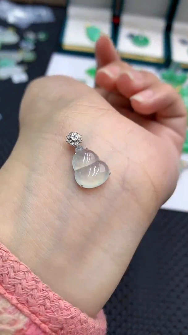 【闪购商品】翡翠颈饰18K金镶嵌            8