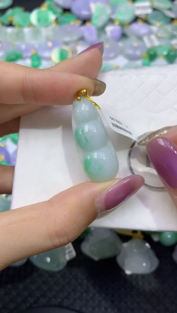 颈饰未镶嵌翡翠天然缅甸翡翠A货