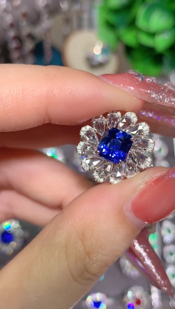 戒指蓝宝石18K金镶嵌2.15CT