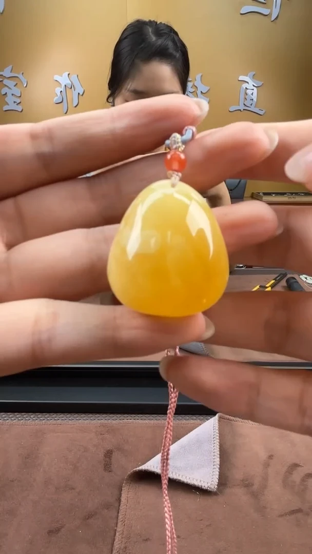 琥珀颈饰未镶嵌挂件