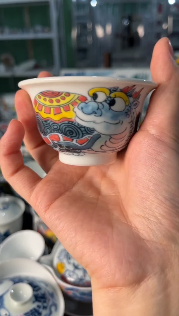 陶瓷昨明景德镇陶瓷：压手杯