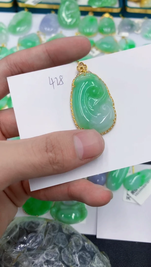颈饰18K金镶嵌翡翠1111111