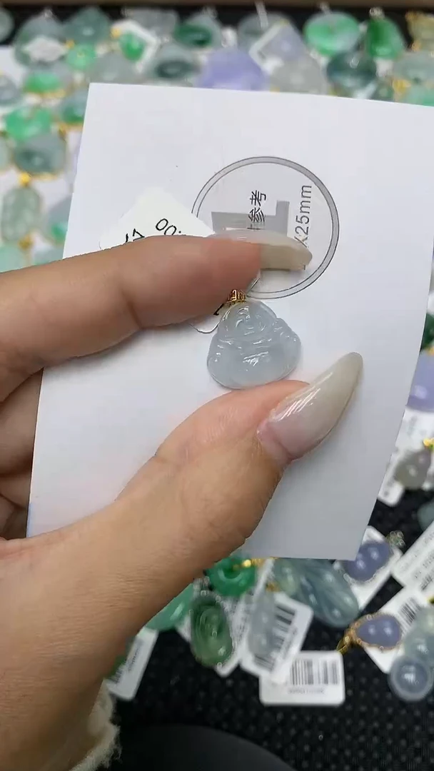 颈饰18K金镶嵌翡翠1