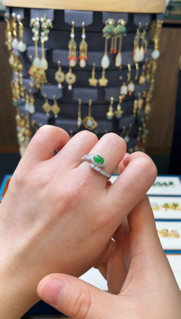 【闪购商品】翡翠颈饰银S925镶嵌戒指