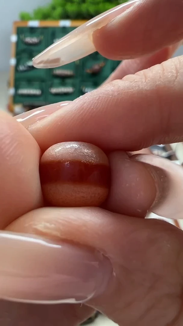 玛瑙/玉髓（覆膜）颈饰未镶嵌62微瑕随机发货