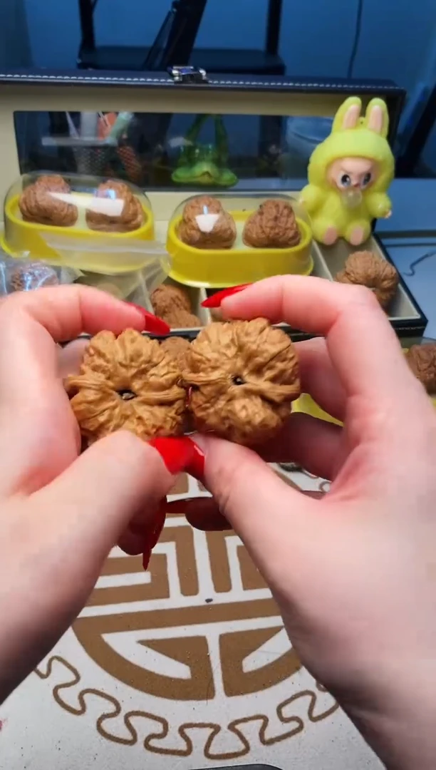 桃核吊坠六*六编号02 七七