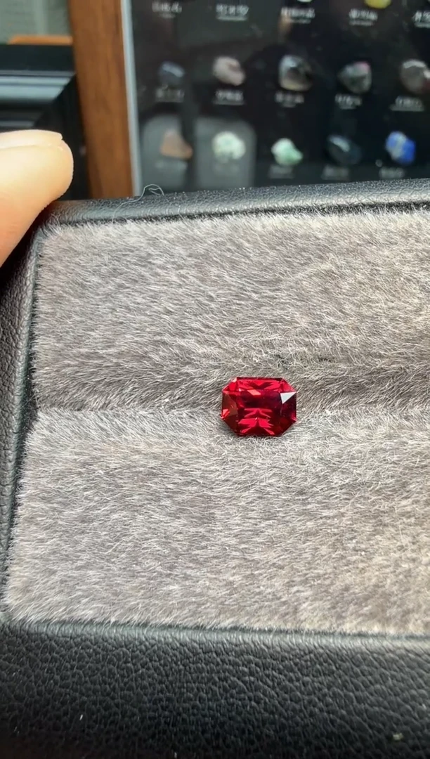 未镶嵌裸石石榴石1.28ct-A462-1P