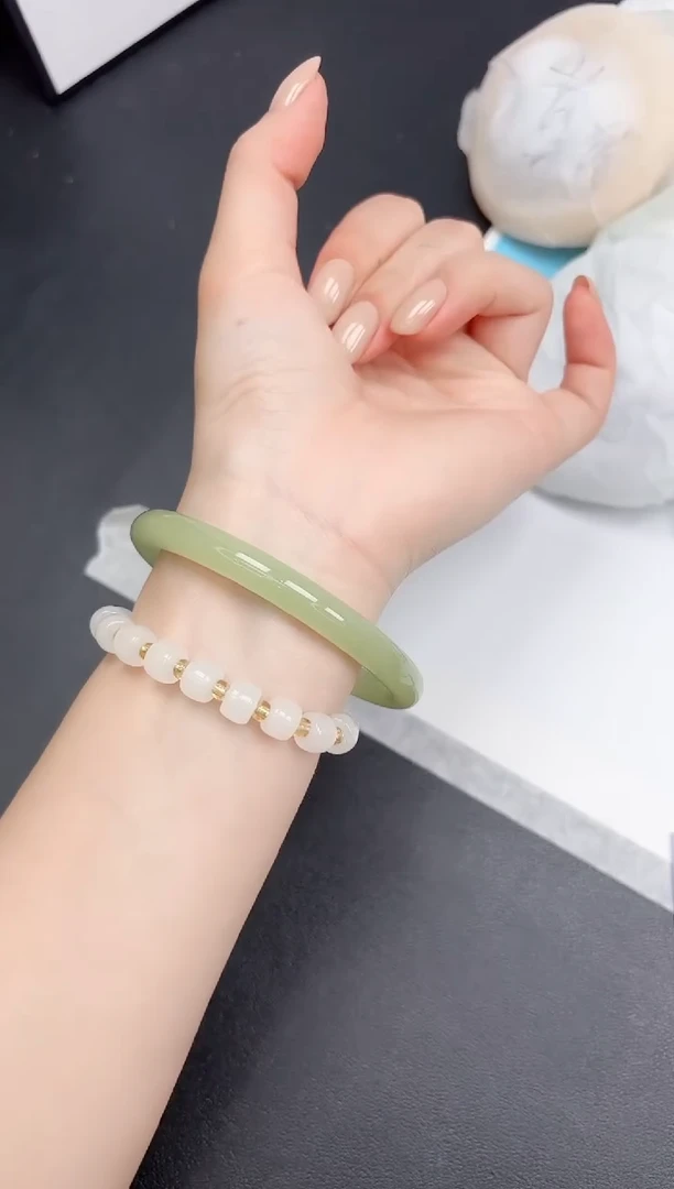 未镶嵌手镯石英质玉291/5960