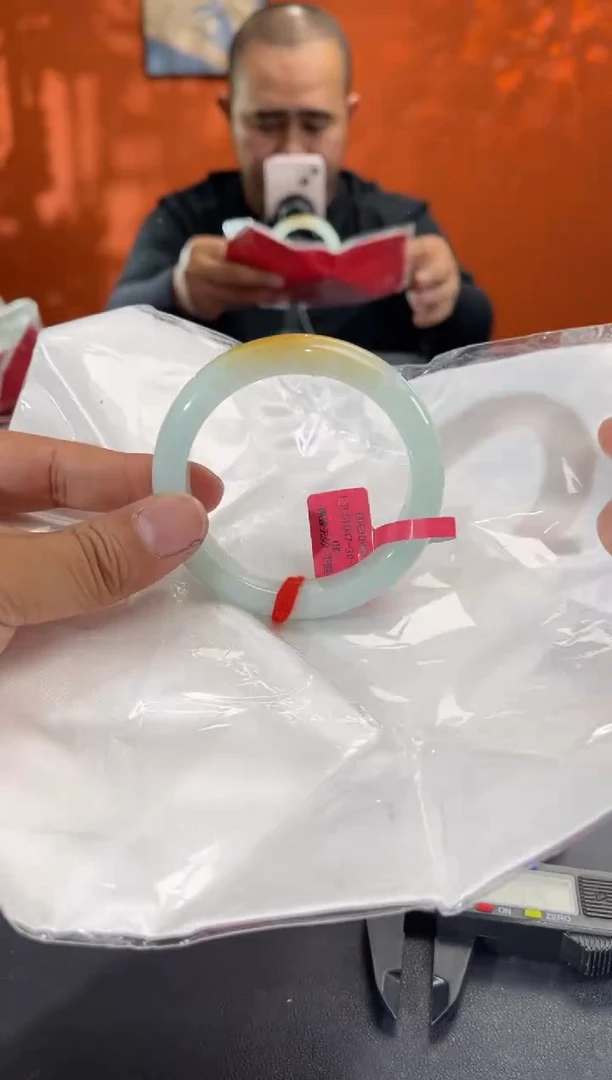 未镶嵌手镯翡翠3