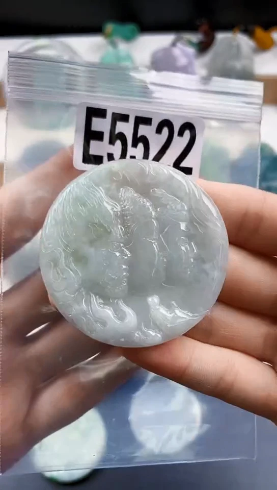 颈饰未镶嵌翡翠天然翡翠吊坠挂件