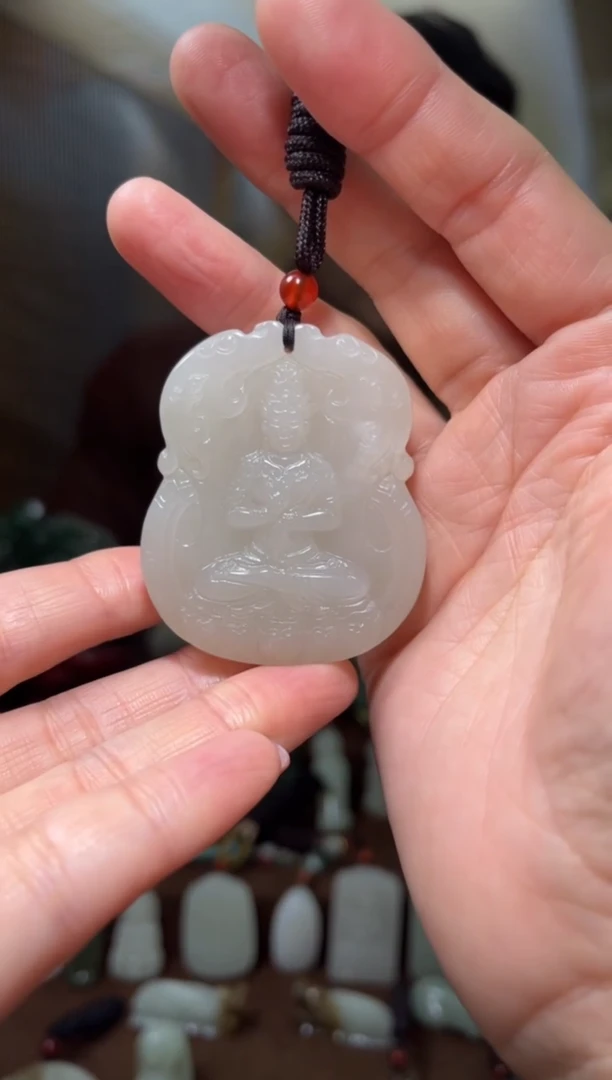 颈饰未镶嵌和田玉·