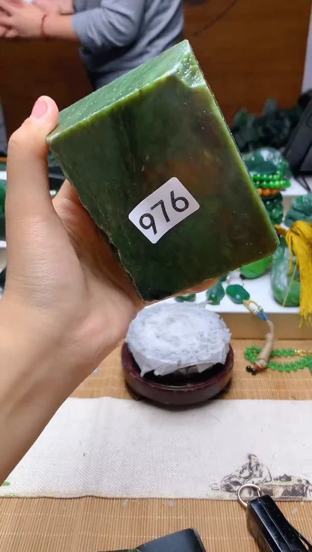 未镶嵌和田玉（碧玉）珠宝半成品1