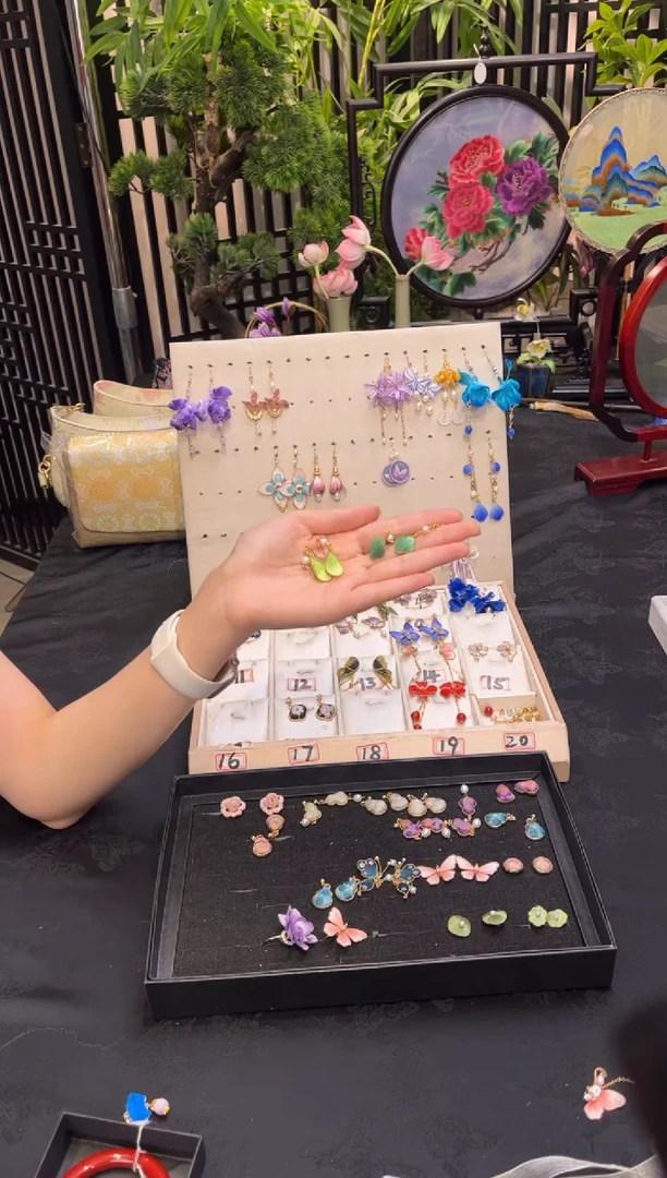 织绣发*非遗绒花苏绣饰品