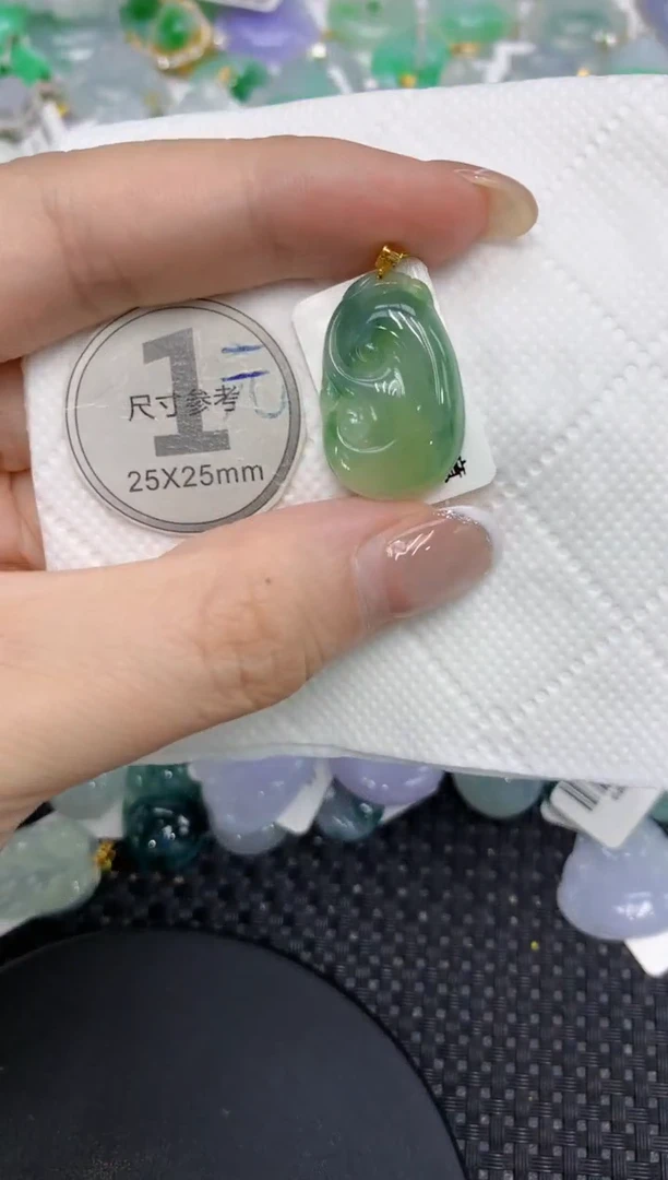 颈饰18K金镶嵌翡翠1111111