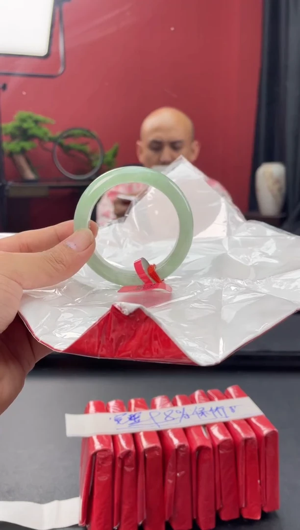 未镶嵌手镯翡翠2