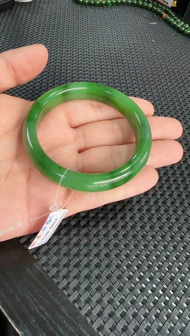 【闪购商品】和田玉手镯未镶嵌56-57圈口