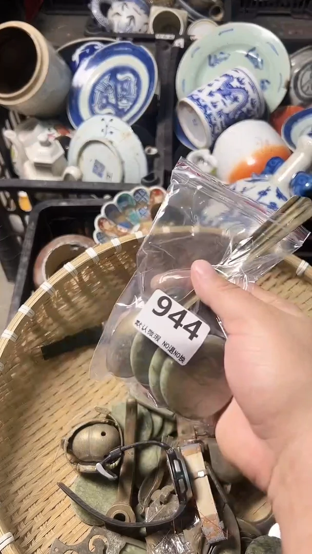 工艺品敦****人fhg944