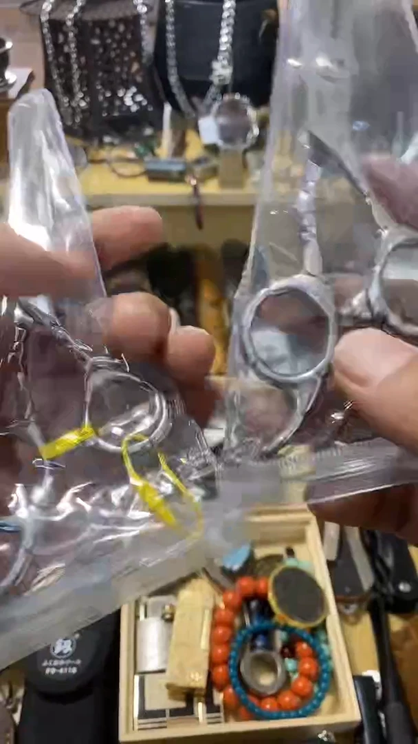 瓷片闪购商品  如图所示