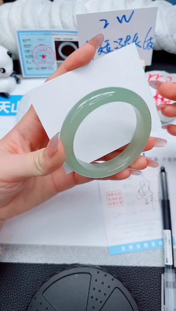 石英质玉手镯未镶嵌123-56.5