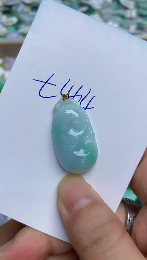 翡翠18K金镶嵌颈饰11111111