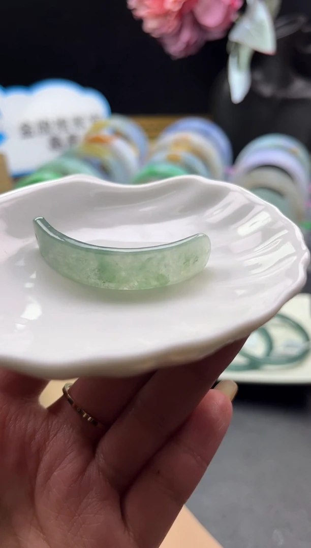 未镶嵌挂件翡翠手牌/半镯-编绳