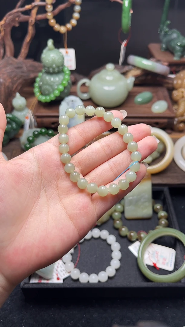 手串未镶嵌和田玉卡8且末青白 圆珠有瑕疵9008412