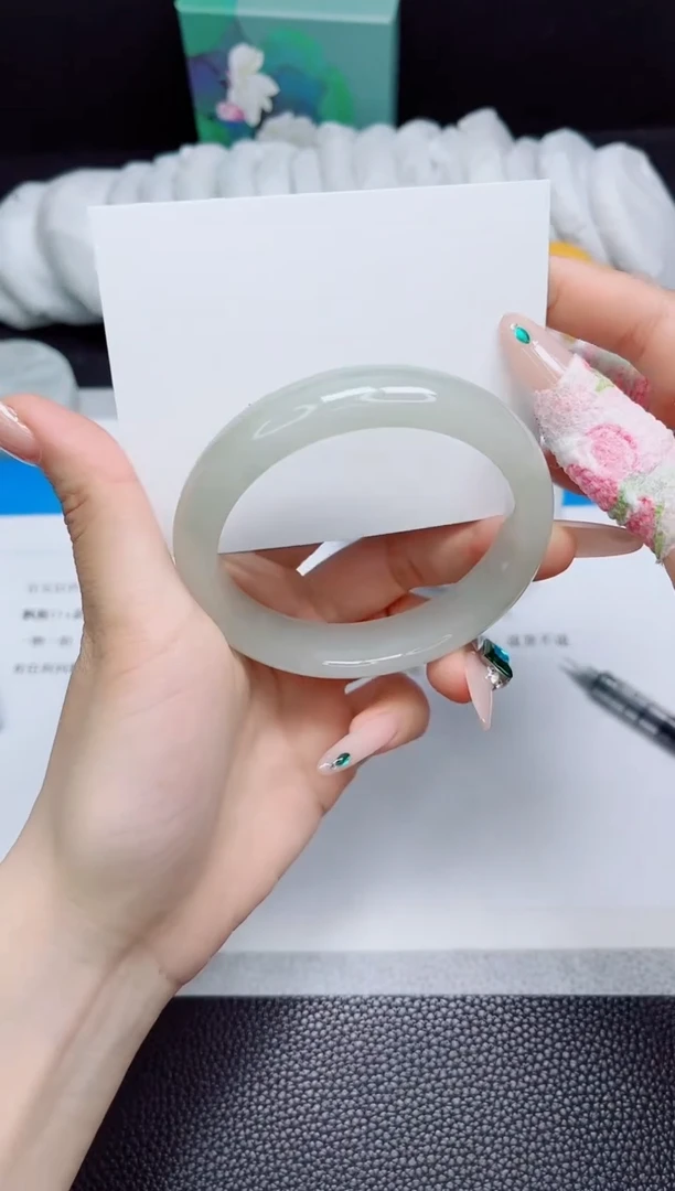 石英质玉手镯未镶嵌79-60