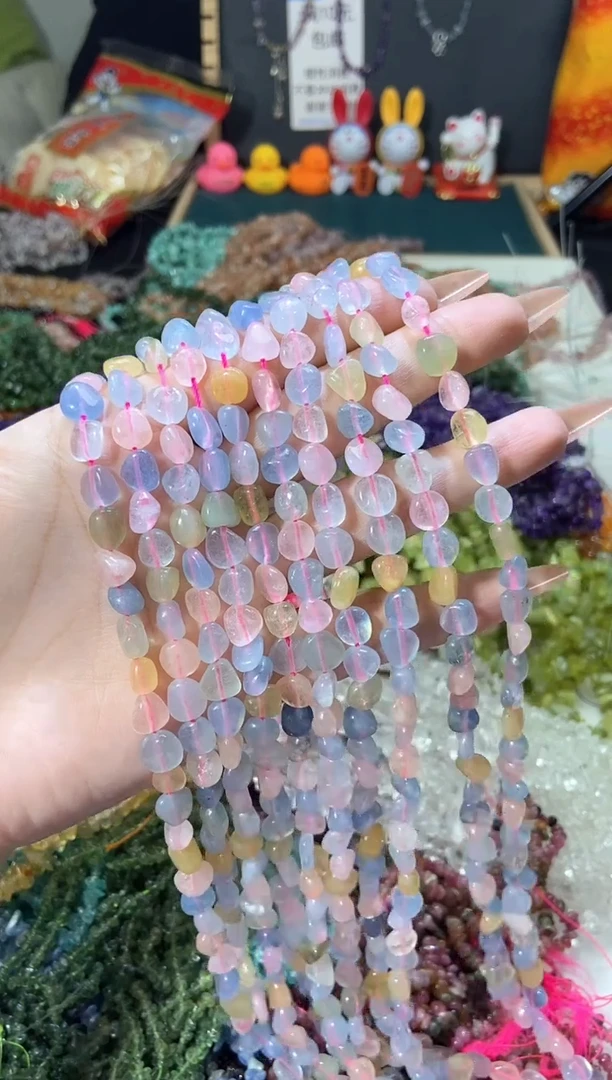 水晶珠宝半成品未镶嵌随形摩根