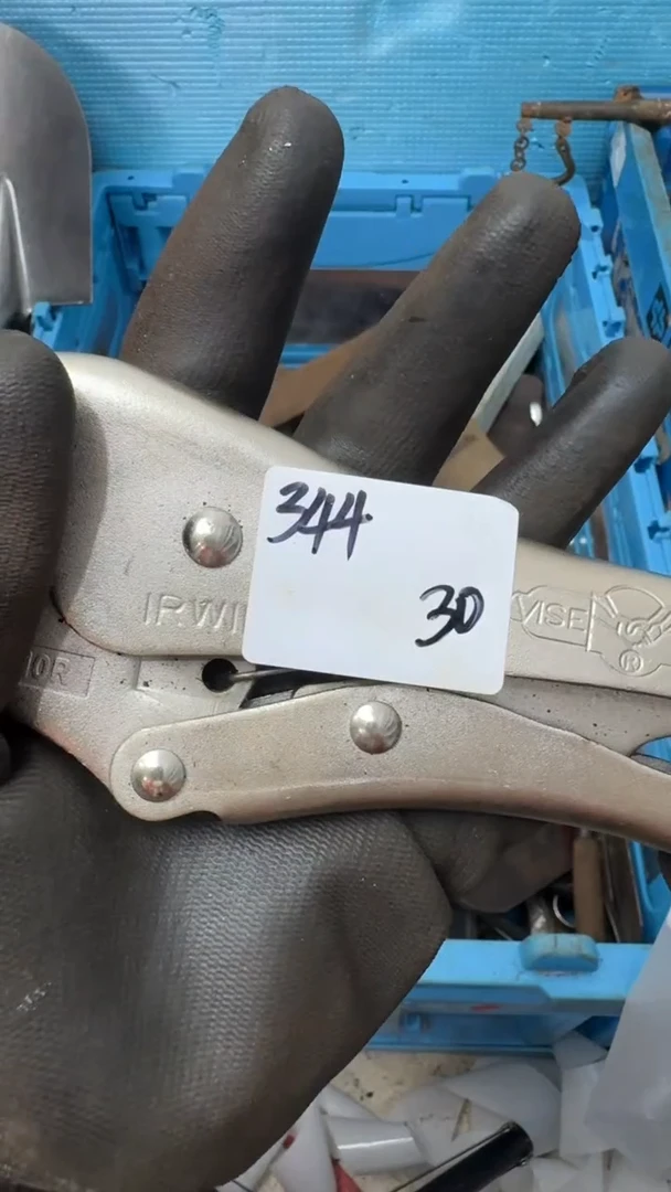 大*叶家用五金工具一个