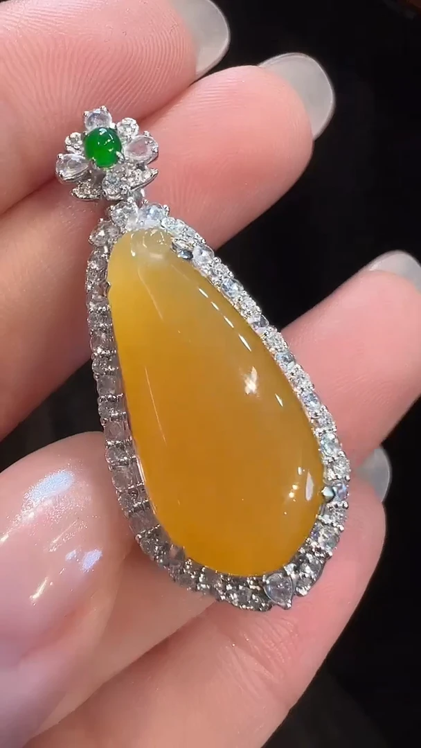 吊坠(不含链)18K金镶嵌翡翠AL6