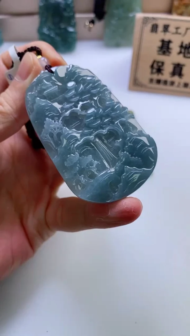 颈饰未镶嵌翡翠