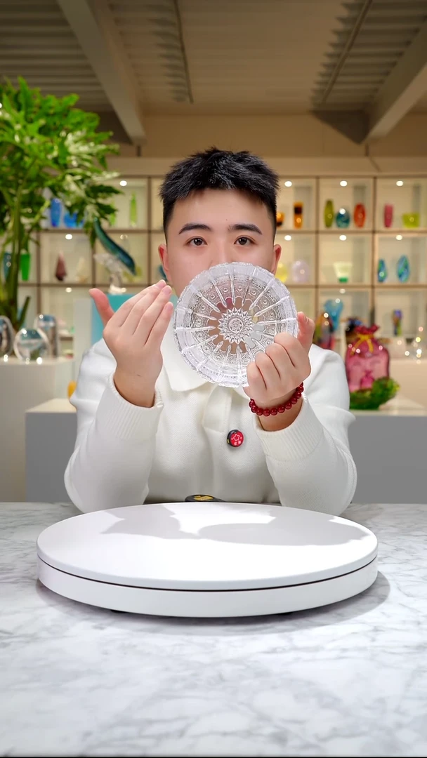 摆件净色设计款烟灰缸