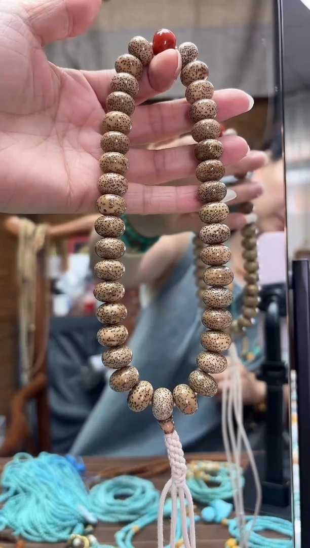 星月菩提吊坠发一件设计款   大手持