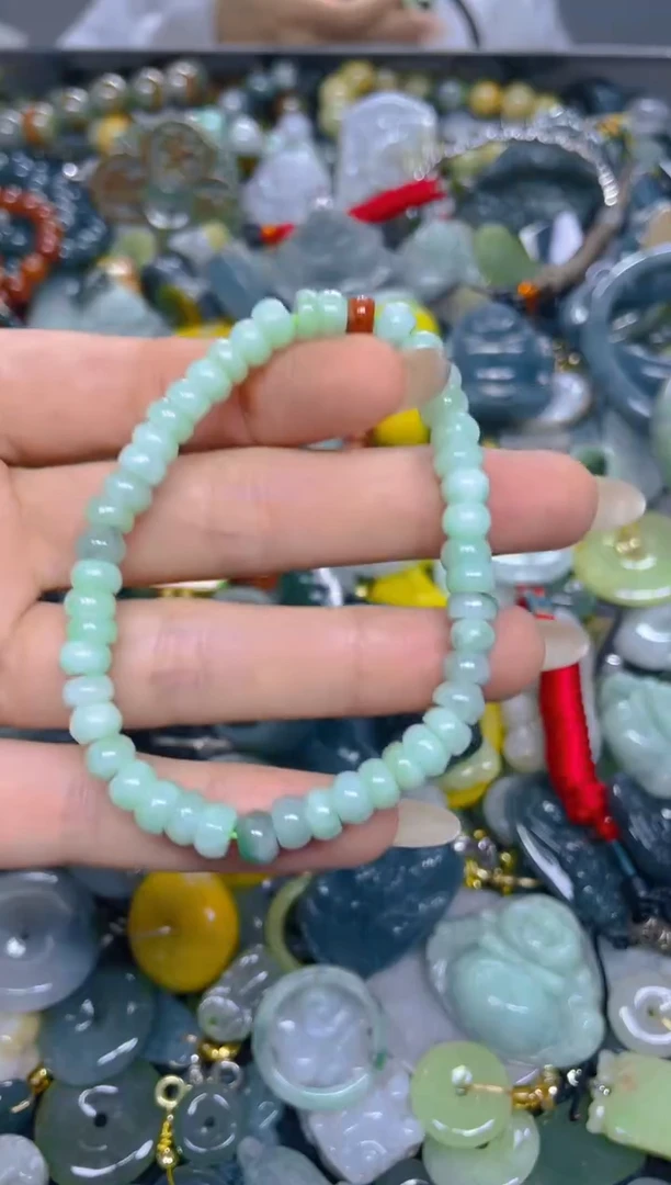颈饰未镶嵌翡翠5MM/ H /翡翠A货，一件也是批发价