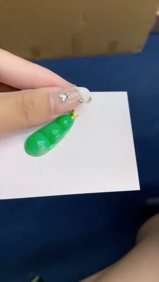 翡翠18K金镶嵌吊坠(不含链)1