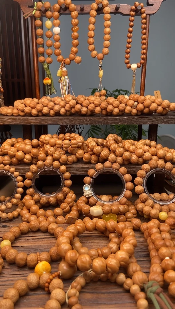 手串猴头核桃曦****麻12+小屁桃