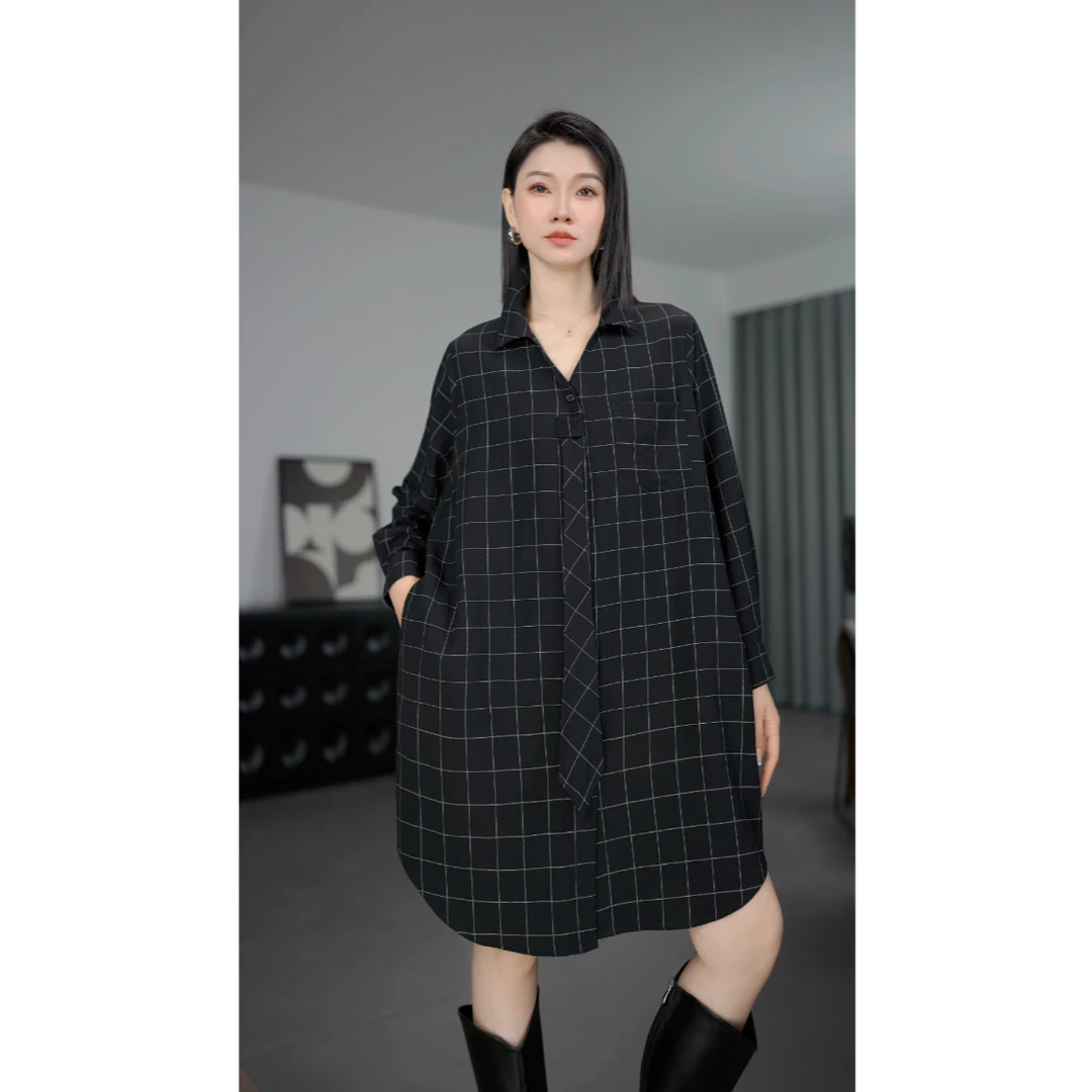 鑫鑫2025秋季新款欧洲站法式时尚格子POLO领设计百搭衬衫裙1703